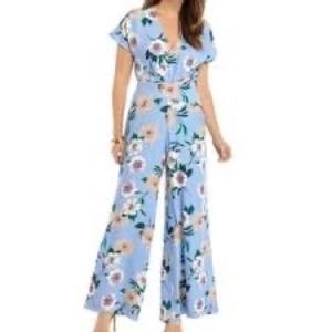 Taylor short sleeve v neck floral jumpsuit wide leg in blue